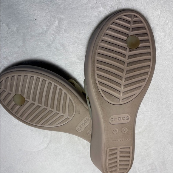 CROCS Women’s Isabella Cream Sandals Sz 8 - Picture 5 of 5